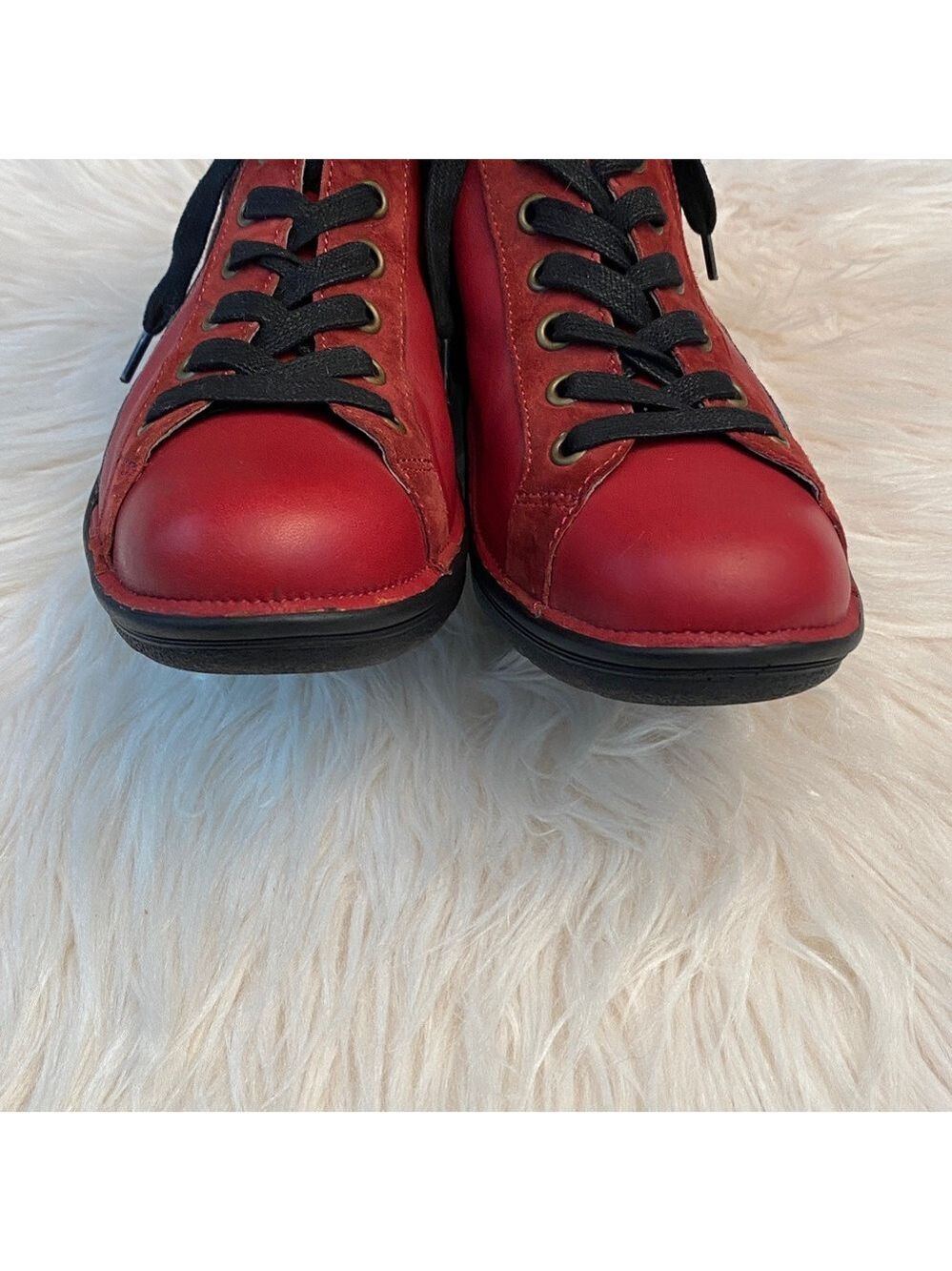 Bionica Red Leather Lace Up Booties, Size 8.5M - Picture 13 of 17